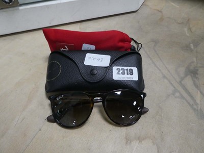 Lot 2319 - 2 pairs of Ray-Ban sunglasses in cases