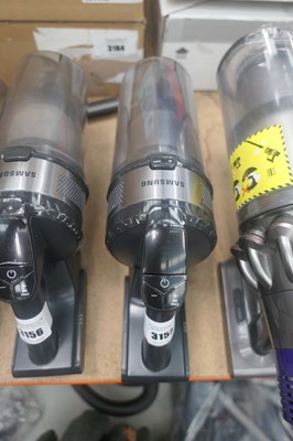 Lot 3155 - Samsung Jet 90 Series cordless stick with pole,...