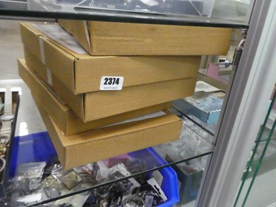 Lot 2374 - 5 vegan tablet cases