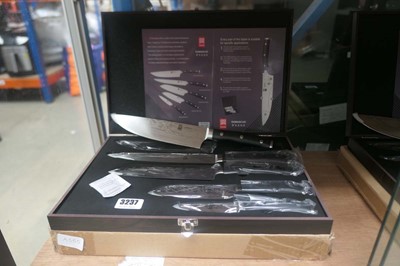 Lot 3237 - 5 piece steel blade knife set