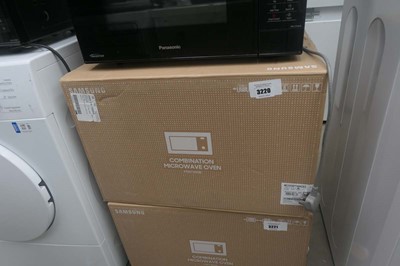 Lot 3220 - Samsung combi microwave oven