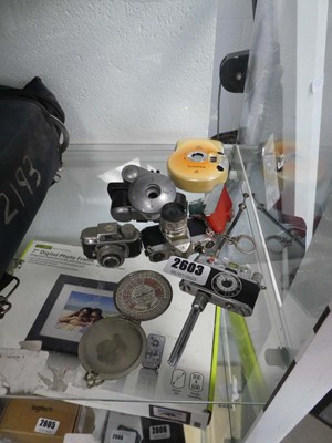 Lot 2603 - Selection of miniature cameras and viewers