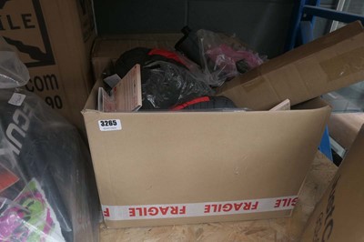 Lot 3265 - Box of Setaccio sieves, compact cosy toes etc.