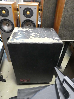 Lot 2635 - REL speaker