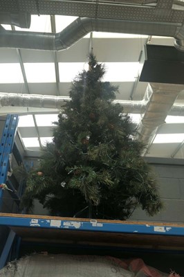 Lot 3325 - Pre-lit Christmas tree