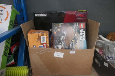 Lot 3372 - Lot containing various games to include darts...