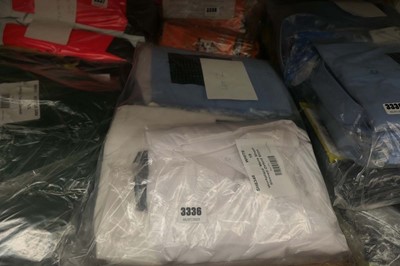 Lot 3336 - (2) Workplace gents shorts, sleeved Oxford...