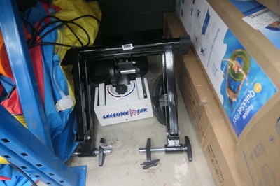 Lot 3385 - Bike trainer and leisure under desk leg trainer