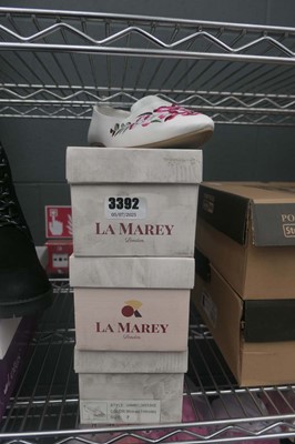 Lot 3392 - 6 pairs of mixed style ladies shoes