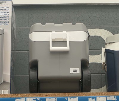 Lot 3405 - Igloo roller cooler box