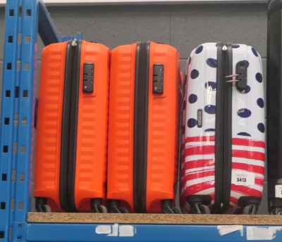 Lot 3413 - 3 Mini hard shell suitcases
