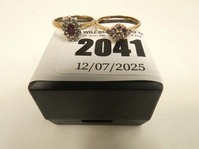 Lot 2041 - 2x 9ct gem rings