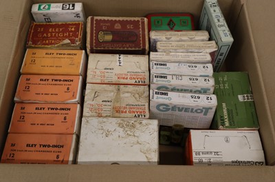Lot 2005 - (S2) Box containing qty of assorted shotgun...