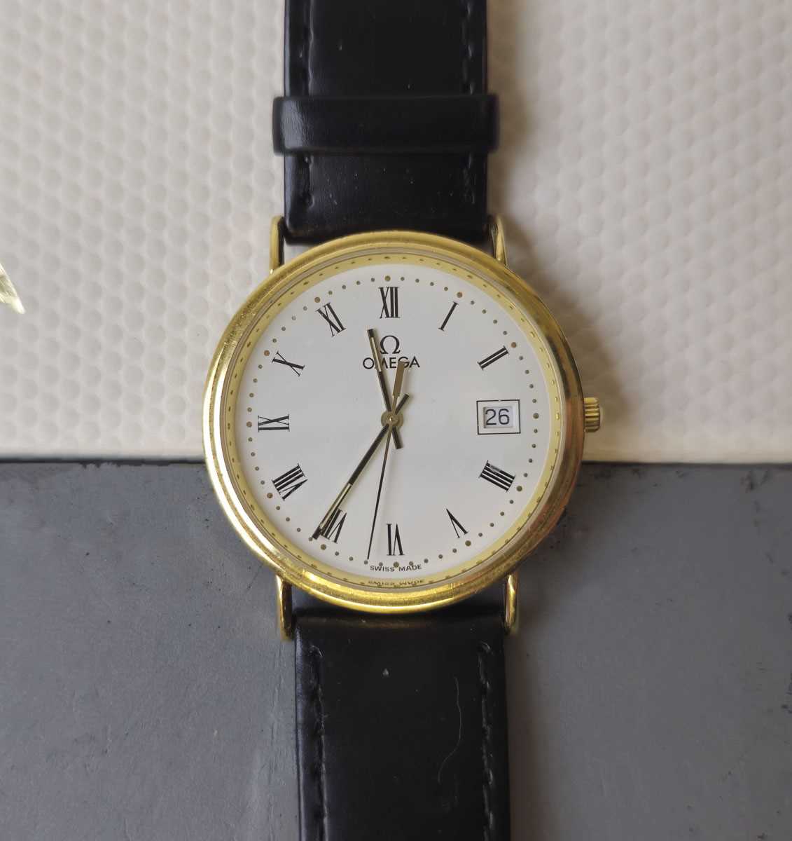 Lot 453 - A Gentleman's Omega quartz 18ct gold...