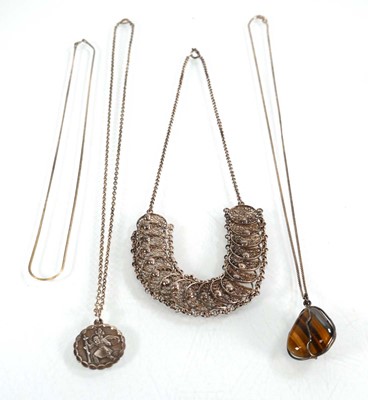 Lot 562 - A group of silver and metalware jewellery...