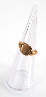 Lot 574 - Three 9ct yellow gold signet rings, ring sizes...