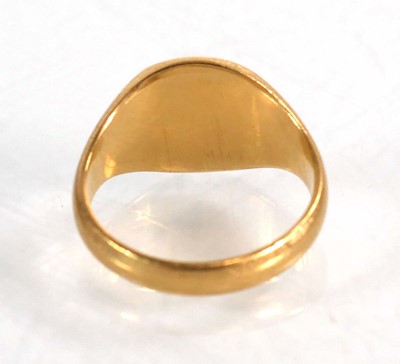 Lot 576 - An 18ct yellow gold signet ring, Birmingham...