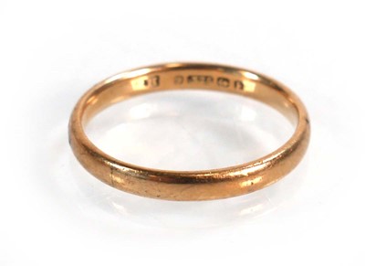 Lot 589 - A 9ct yellow gold wedding band, Birmingham...