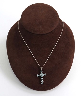 Lot 607 - A silver fine curblink necklace suspending a...