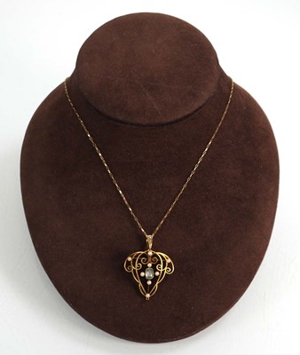 Lot 625 - A 9ct yellow gold elongated link necklace...