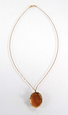 Lot 629 - An 18ct yellow gold fine chainlink necklace...