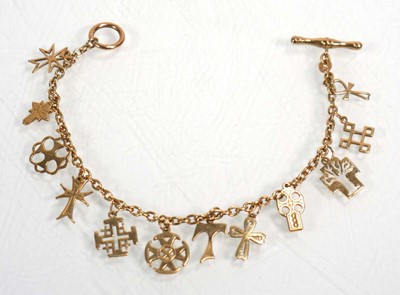 Lot 631 - A 9ct yellow gold chainlink bracelet with...