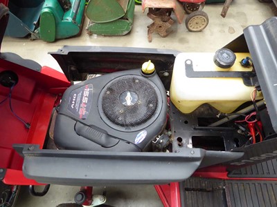 Lot 4417 - Westwood S1600 ride on tractor mower with key