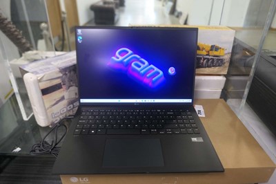 Lot 2174 - LG Gram notebook PC, model 16Z90s GAA55a1,...