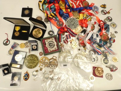 Lot 2001 - Good collection of commemorative, military and...