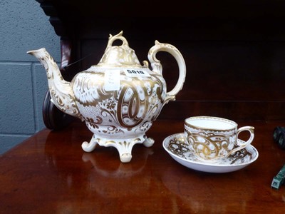 Lot 5019 - 19th century gilt painted teapot, plus...