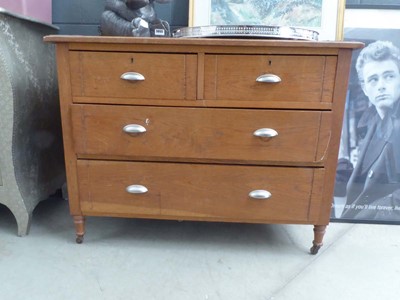 Lot 5058 - Oak chest of 2 over 2 drawers