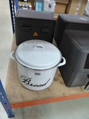 Lot 3062 - Bread bin