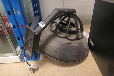 Lot 2352 - Studio light