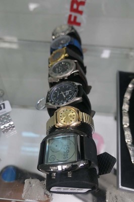 Lot 2368 - Selection of 7 watches