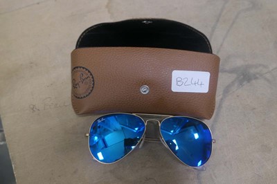 Lot 2371 - Pair of Ray-Ban sunglasses in a case