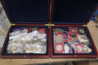 Lot 2373 - 2 cases containing various coins