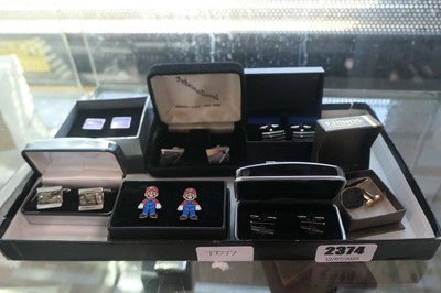 Lot 2374 - Selection of cufflinks in a case