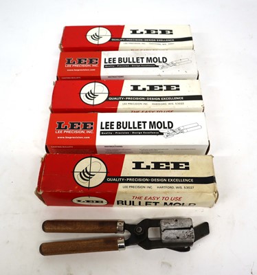 Lot 2892 - 5x boxed Lee bullet moulds, each boxed,...