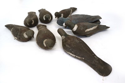 Lot 1334 - 7x vintage rubber pigeon decoys and 4x shell...