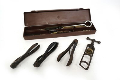 Lot 2903 - Various decapping and roll turnover tools,...