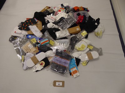 Lot 1322 - Selection of mixed paired socks
