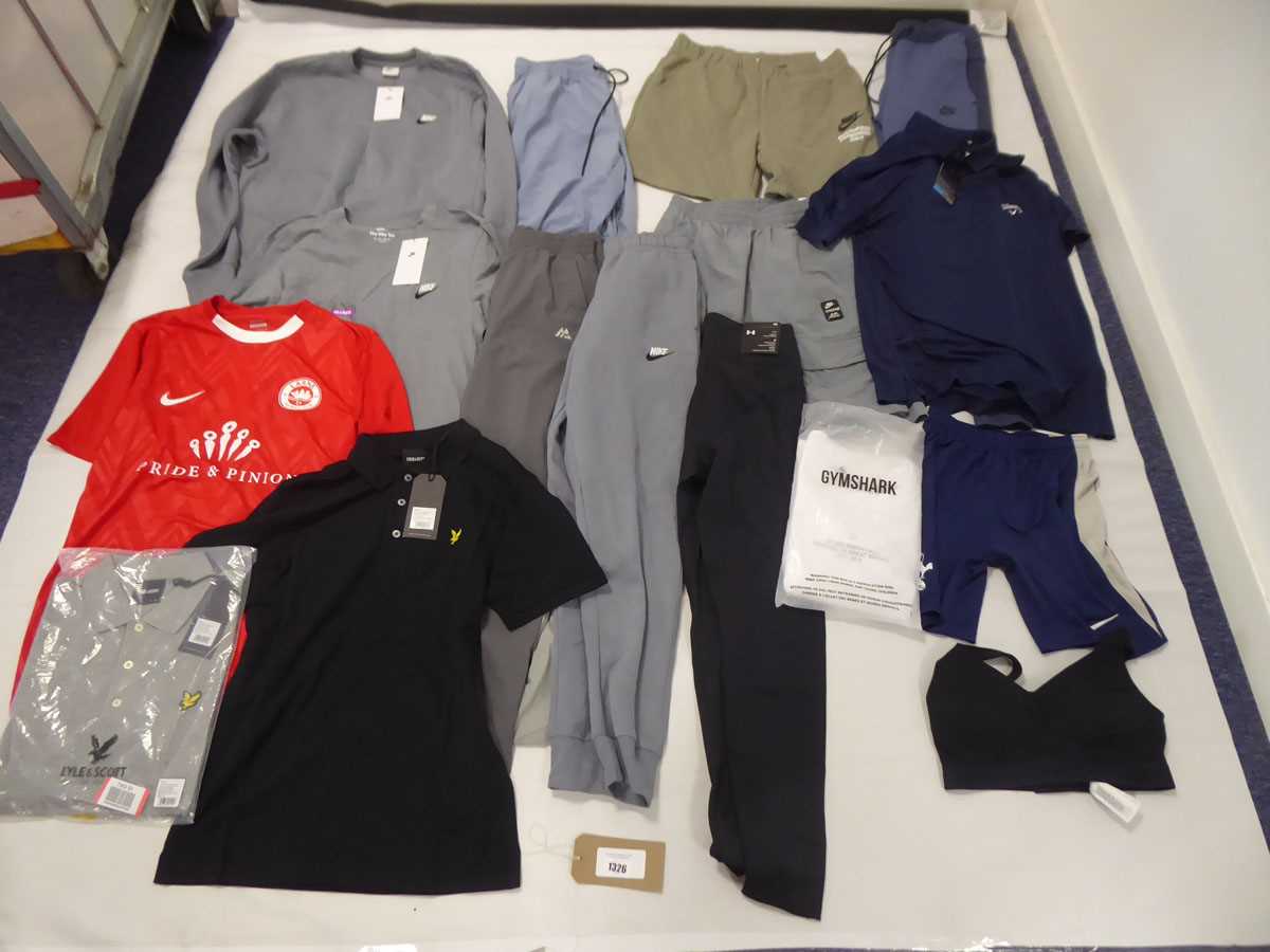 Lot 1326 - Selection of sportswear to include Nike, Lyle...