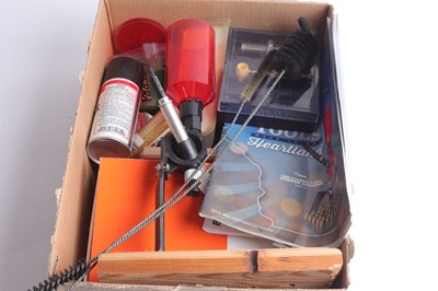 Lot 2908 - Tray of reloading equipment including Lee...