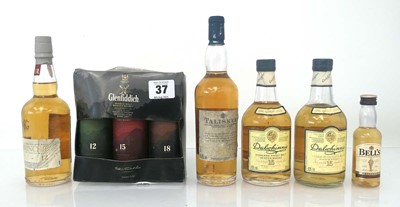 Lot 37 - 8 small bottles & miniatures of Scotch Whisky...
