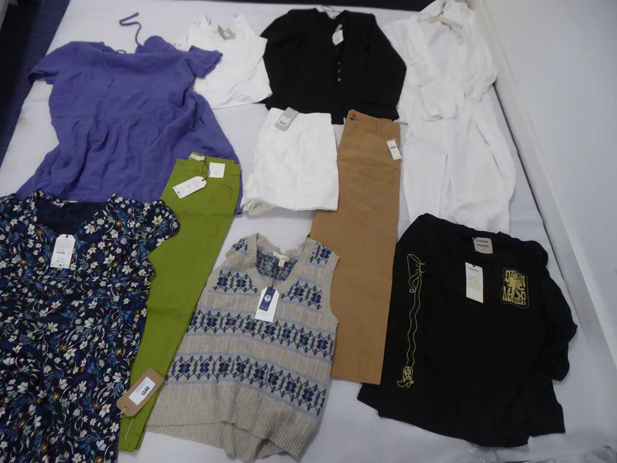 Lot 1340 - Selection of clothing to include Sea Salt...