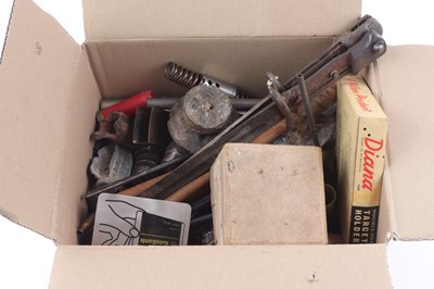 Lot 2910 - Box of assorted reloading equipment and other...