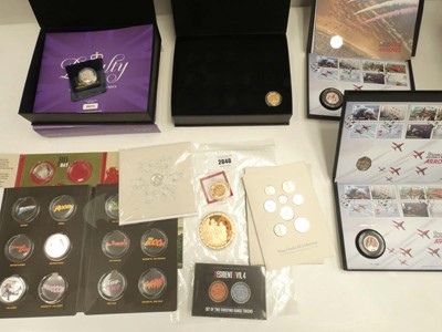 Lot 2040 - Quantity of commemorative coins, starter sets...