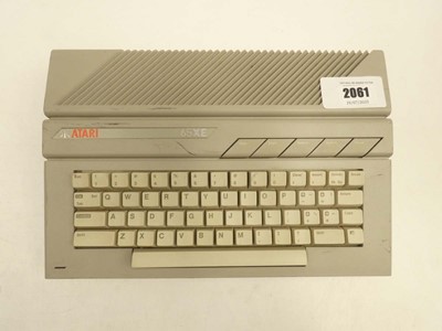 Lot 2061 - Atari 65XE computer