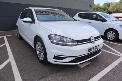 Lot 4001 - (KN17 RGZ) 2017 Volkswagen Golf SE Nav TSI BMT...