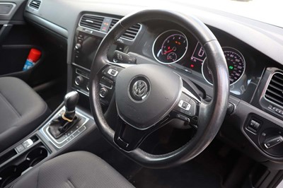 Lot 4001 - (KN17 RGZ) 2017 Volkswagen Golf SE Nav TSI BMT...